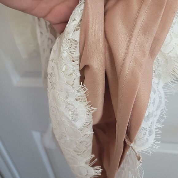 DRESS FORUM Lace Long Sleeve Dress - Picture 11 of 12